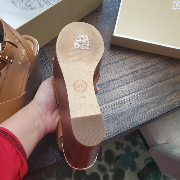 Sandals - Picture 6 of 7